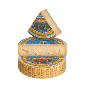 Pezzi di formaggio Piave Vecchio