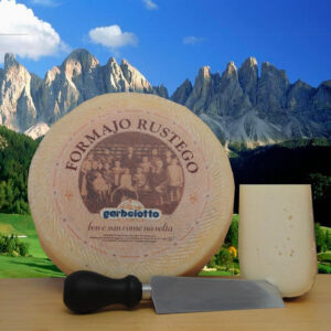 Forma di formaggio Rustego di Garbelotto Formaggi